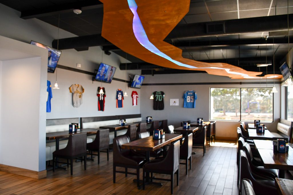 Lake Powell Sports Bar & Grill